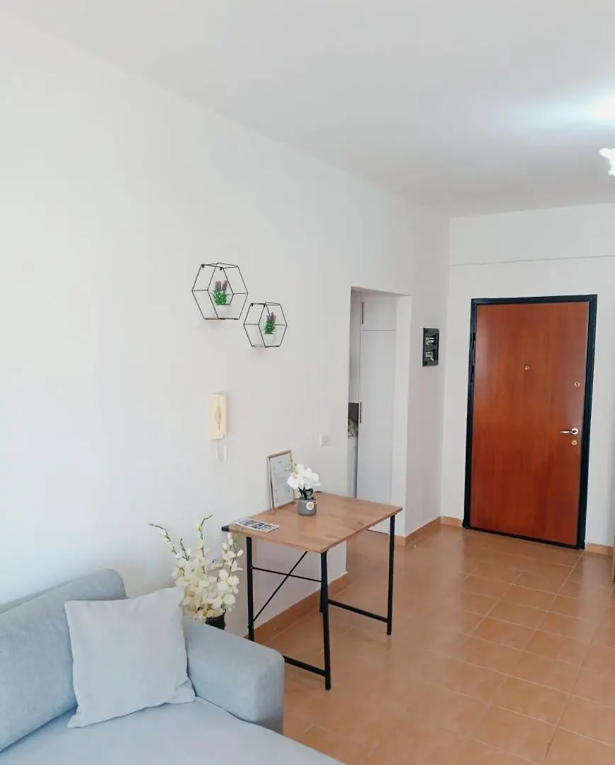 One Bedroom Beachfront Retreat! Comfortable Stay! Sarandë Appartamento