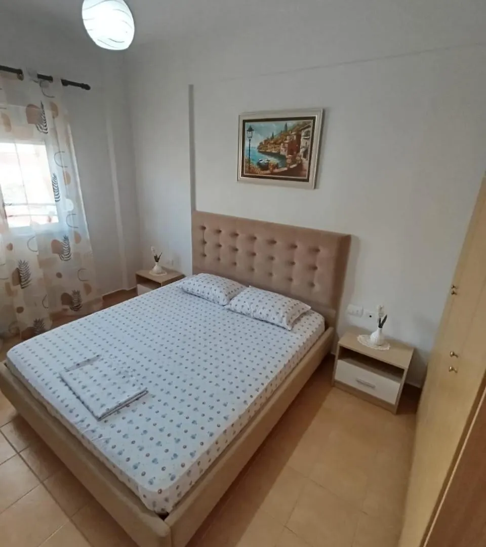 One Bedroom Beachfront Retreat! Comfortable Stay! Sarandë