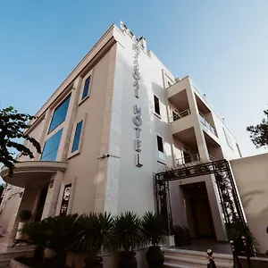 Jaroal Hotell